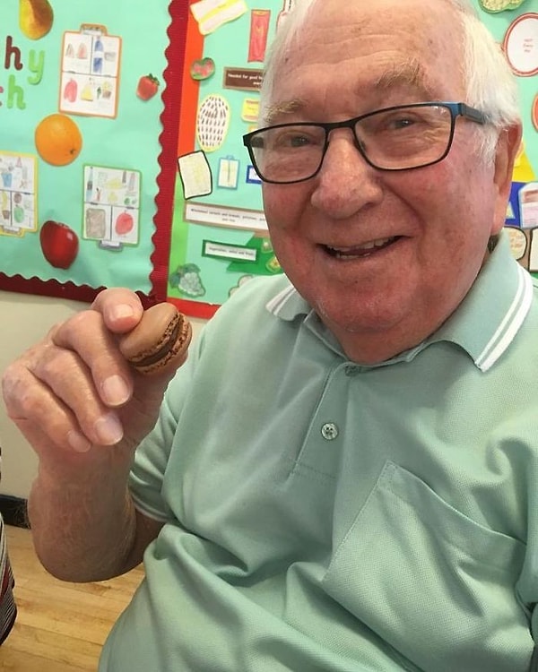 3. Возможно, вы спросите: что же такое публикует этот дедушка, чтобы завоевать такое огромное количество фанатов? Свою борьбу с лишними кило!