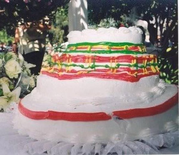 19. Это торт. Свадебный.