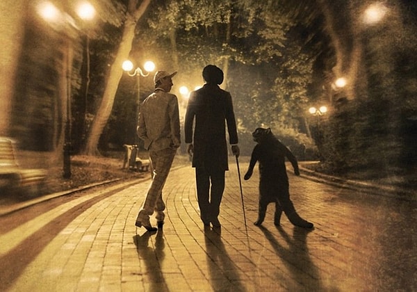 10. Кто из них первым появился на страницах романа «Мастер и Маргарита»?