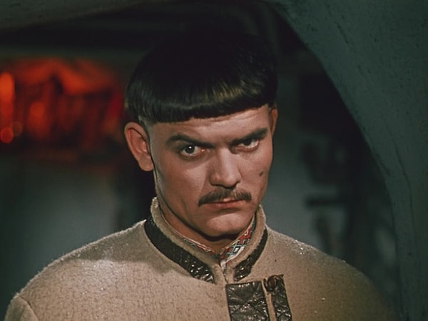 10. Сколько всего букв в русском алфавите?