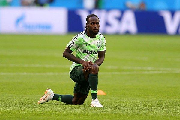 Yıllar geçtikçe daha ünlü bir futbolcu olan Nijeryalı futbolcu yaşadıklarını asla unutmadı. Moses o günlerde İngiliz basınına verdiği röportajda, "Bulunduğum için Tanrı'ya şükkretmeliyim. Bu bir hayalin gerçekleşmesidir. Eğer daha sıkı çalışmaya devam edersem, kimbilir belki bir gün Barcelona'ya giderim." ifadelerini kullanmıştı.