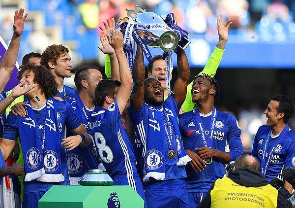 2012/13 yılında Chelsea formasıyla UEFA Avrupa Ligi şampiyonluğu yaşayan Moses, 2016/17 sezonunda ise Premier Lig şampiyonluğu yaşadı.