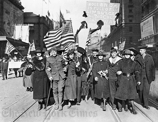 1918: ABD, I. Dünya Savaşı'na girdi.