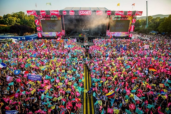 Sziget 2019'a Geri Sayıyoruz: Müzik ve Sanat Aşıklarının Kalp Atışlarını Hızlandıracak 12 Eşsiz Festival Deneyimi