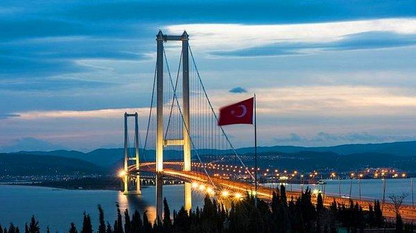 Osmangazi Köprüsü'nde Makyol ve Özaltın İnşaat ile Nurol Holding'in yüzde 27'şer ortaklığı bulunuyor.