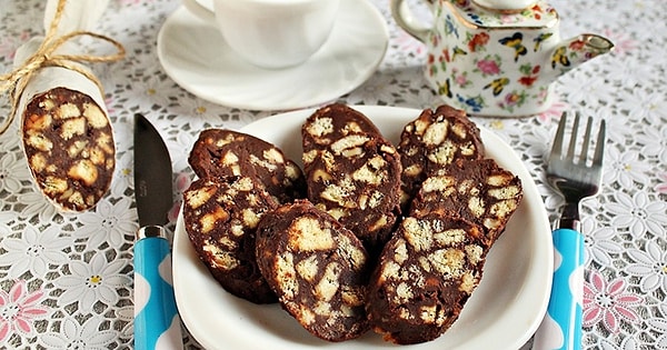 5. Что еще входило в состав «Шоколадной колбасы» кроме масла, печенья, сгущенного молока и какао?