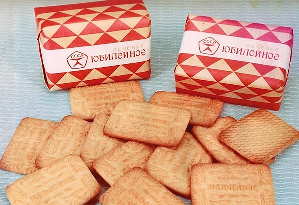 7. Продолжаем сладкую тему. Печенье с каким названием стоило больше?