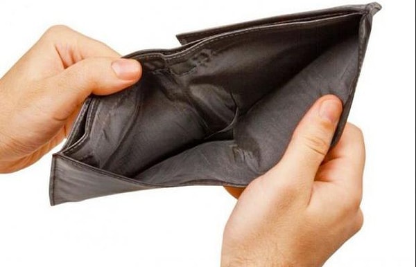 Судьба пророчит вам быть совсем небогатым человеком!