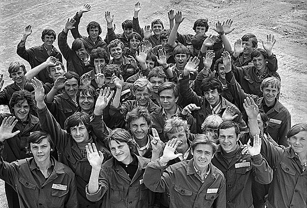 10. И последнее: сколько стоит устав ВЛКСМ?