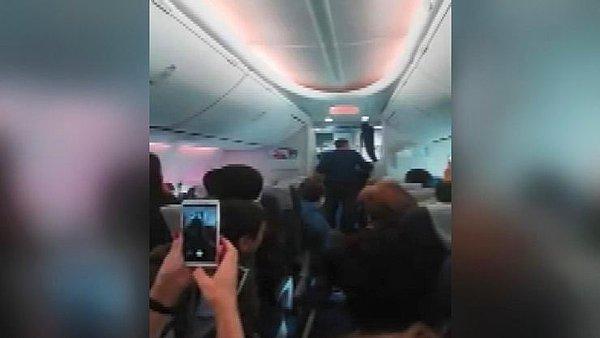 Antalya'ya gelmek üzere St. Petersburg'dan havalanan Rossiya Hava Yolları'na ait FV 5863 sefer sayılı B737-800 tipi yolcu uçağında sarhoş bir yolcu, tartıştığı kadın kabin memurunu yumrukladı.