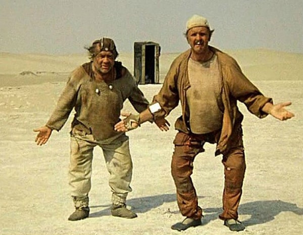 6. Где произошла первая встреча героев фильма «Кин-дза-дза!» — прораба дяди Вовы и студента Гедевана?