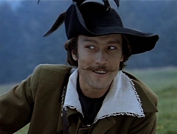 8. Как, по мнению барона Мюнхгаузена, делаются все глупости на Земле?