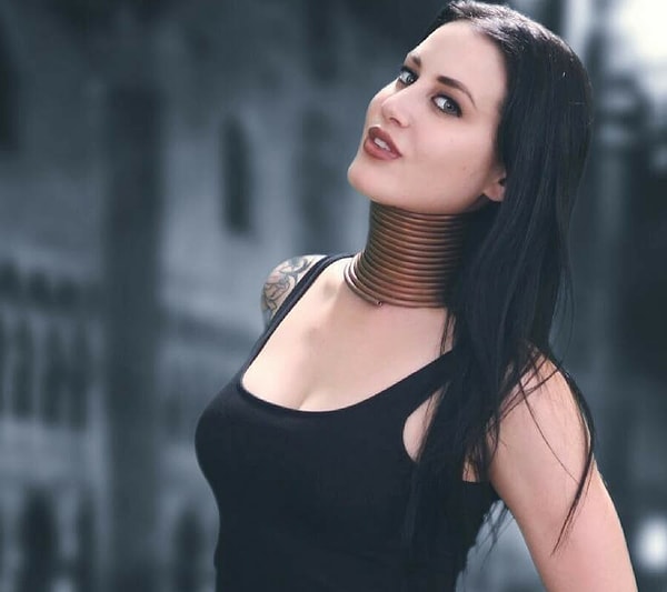 9. После долгих пяти лет Смит, наконец, сдалась!