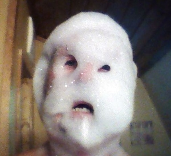 20. "Отец научился делать селфи и отправил мне вот это. Ему 65"