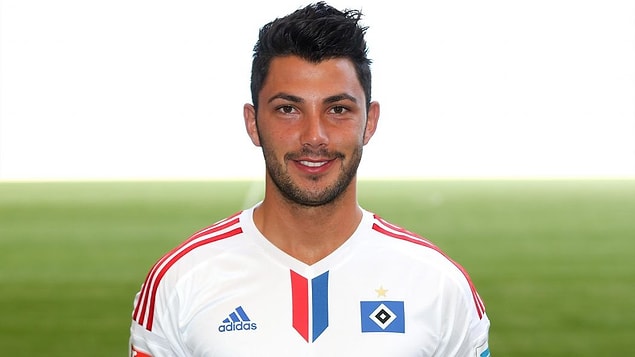 Gurbetçi oyuncu daha sonra Hamburg'a transfer oldu bir dönem kiralık olarak Alem. Aachen takımının da formasını giyen Tolgay Arslan;