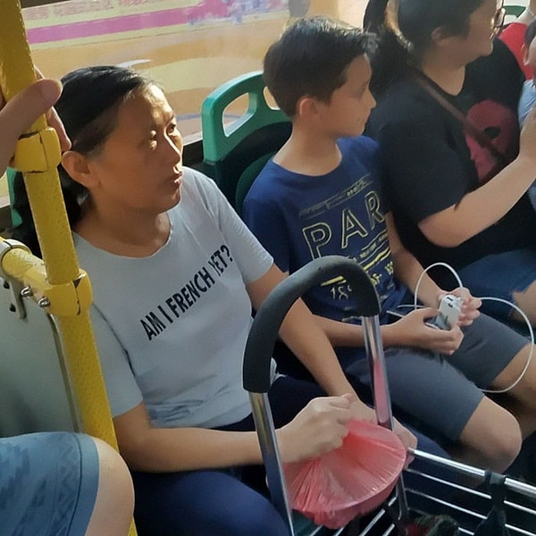 21. «Я уже француженка?» Еще нет.