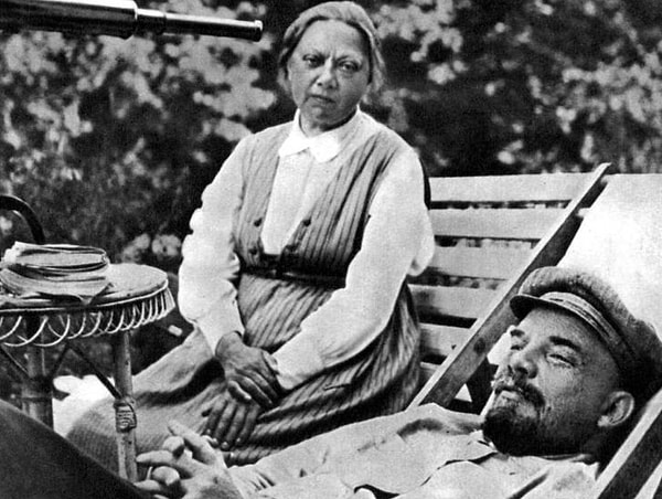 7. Как Ленин обращался к жене?