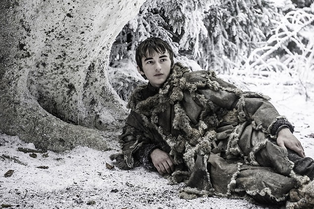Bizler ölümden dönen Jon Snow'a, "Ejderhaların Annesi" Daenerys'e ya da küçük suikastçi Arya'ya odaklanırken, Bran Stark hakkında çok güçlü teoriler ortaya atılmaya devam ediliyor.