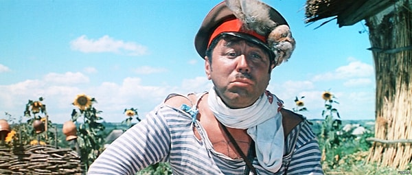 5. Как звали бандита, которого сыграл Алексей Смирнов в фильме «Свадьба в Малиновке»?