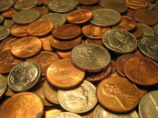 3. Finansal olarak zor durumda ya da ekonomik sıkıntıda olan erkekler de kendilerine daha ilkel bir özsaygı ve başarı yolu ararlar: SEKS