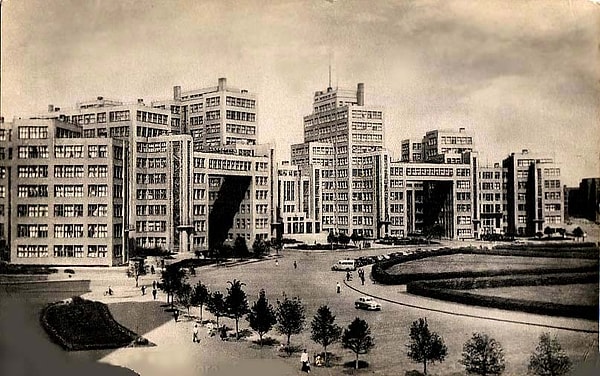 2. Какой из этих городов на протяжении нескольких лет был столицей Украины?