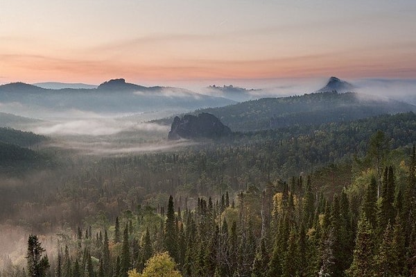 6. Какой город с 1590 года несколько веков был столицей Сибири?