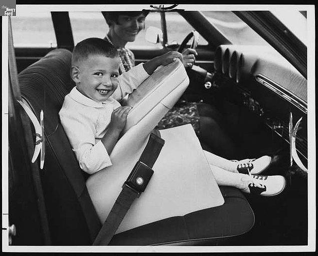 1967, Ford koruma koltuğu: