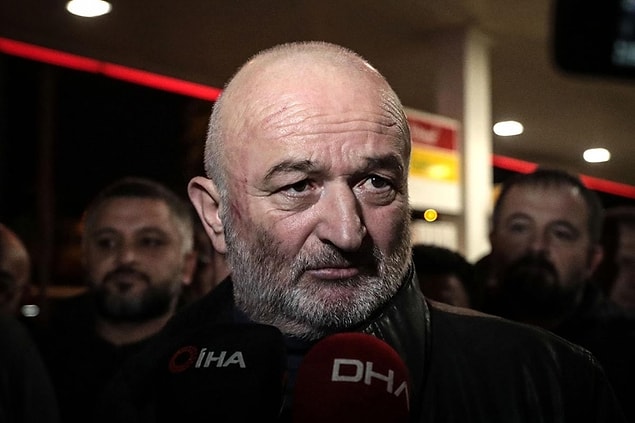 Saldırıya uğradığı öne sürülen Cemalettin Uluğtürk ise yaptığı açıklamada, Esenyurt'tan havalimanına yolcu taşıdığı sırada taksici bir grup tarafından darp edildiğini söyledi.
