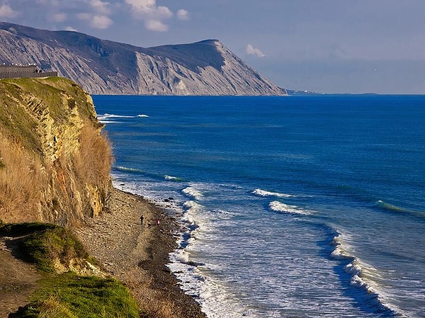 3. Какое море НЕ омывает берега России?