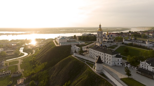 12. Как правильно называть жителей Тобольска?