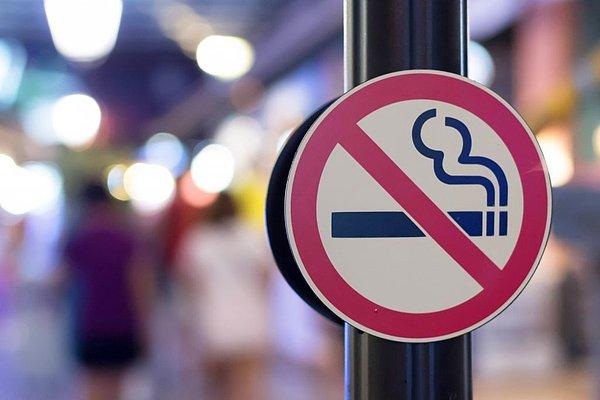 ABD'de en sıkı sigara kanunlarını uygulayan eyalet olan Hawaii yasalarla belirlenen minimum sigara içme yaşını kademeli olarak yükseltmeyi planlıyor.
