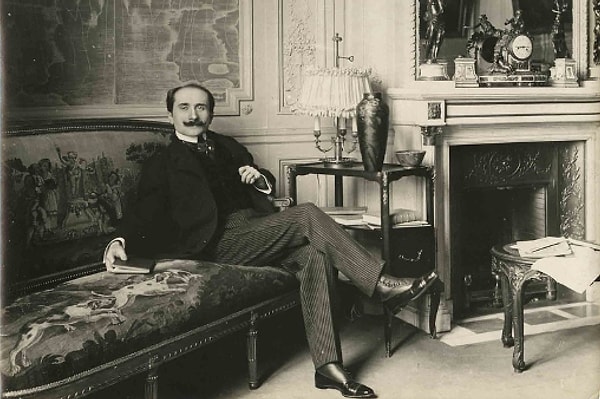 5. Кем был по профессии поэт и драматург Эдмон Ростан?