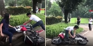 Trafik Cezasına Sinirlenince Motosikletini Parçalayan Adam