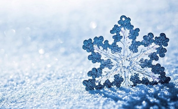 7. Что представляют собой снежинки?