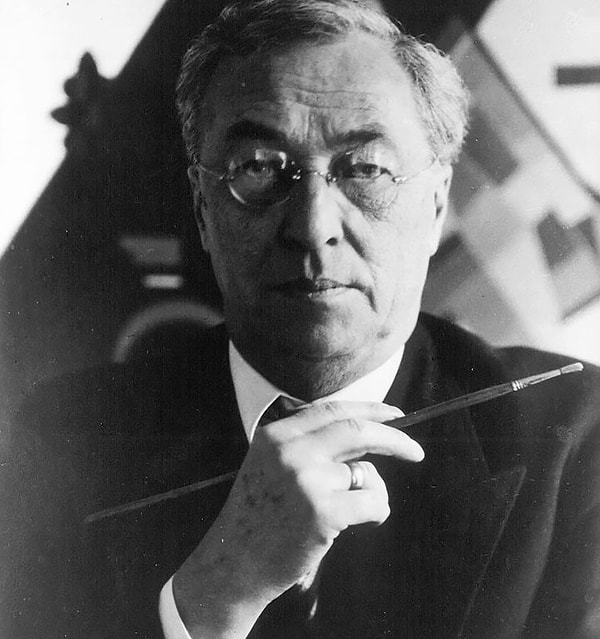 5. И, наконец, последний вопрос: кто этот человек?