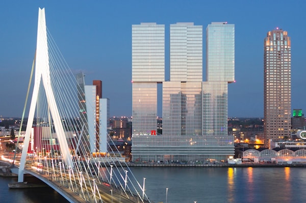 12. Главными морскими воротами Западной Европы является...