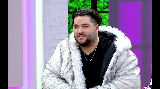 Müge Dağıstanlı ve Gülşen Yüksel Salt’ın sunduğu 2. Sayfa’nın canlı yayın konuğu da olan Anıl Şimşek, en büyük hayalinin ise Eurovision'a katılmak olduğunu söyledi.