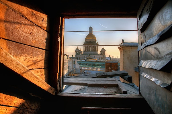 10. Какой царь наиболее запомнился своими попытками модернизировать и европеизировать Россию?