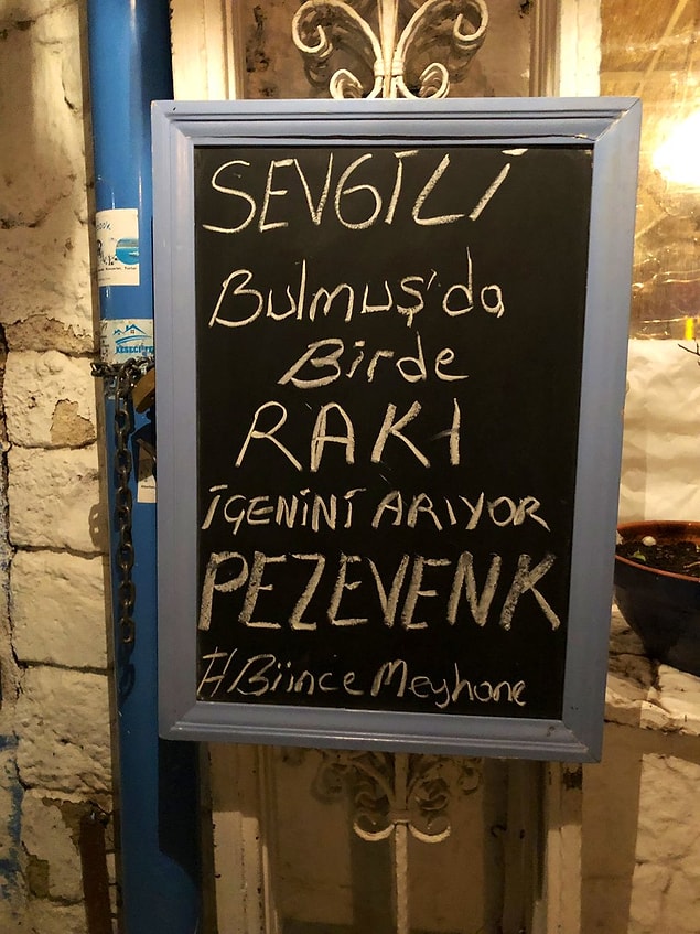 4. Yazı yazmayı becermiş de, bir de -de'leri, -da'ları ayıramıyor...