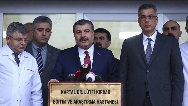 Bakan Koca yaralıları hastanede ziyaret etti