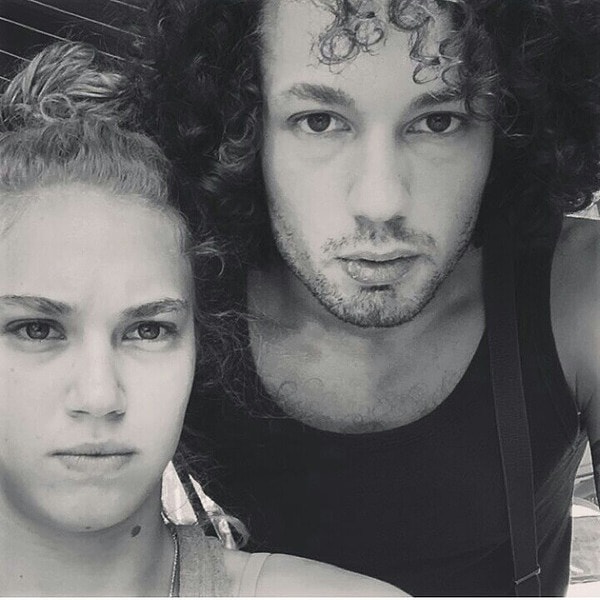 3. Эфеджан Шенолсун и Мелиса Шенолсун (брат и сестра)