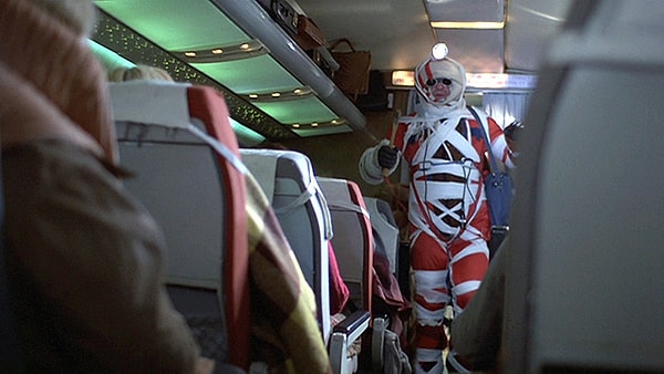 5. А кем был герой Леонида Филатова в фильме «Экипаж»?