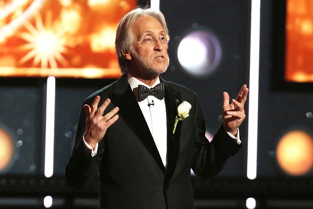 Recording Academy'nin başında bulunan Neil Portnow'un, kadınların Grammy'de daha iyi bir şekilde temsil edilmek için 'daha çok çaba harcamaları' gerektiğini söylemesi büyük tepki toplamıştı.