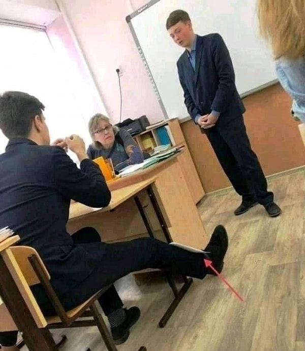 8. На медаль идет