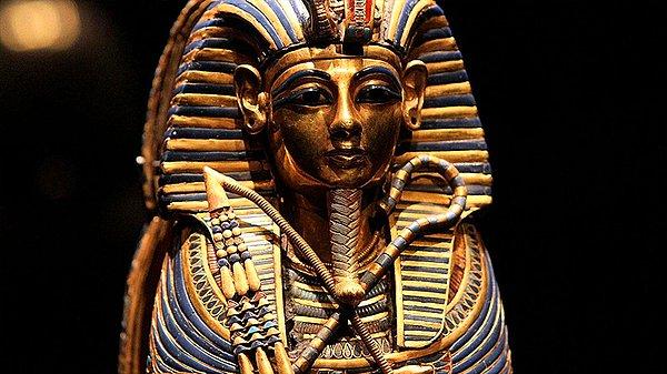 3. Tutankamon: 1922 yılında keşfedilen Kral Tutankamon'un mezarı, belki de tüm zamanların en önemli ve hayranlık uyandıran arkeolojik keşiflerinden biridir.