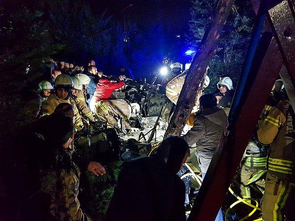 Anadolu Cumhuriyet Başsavcılığı, Çekmeköy'de askeri helikopterin düşmesine ilişkin soruşturma başlattı.