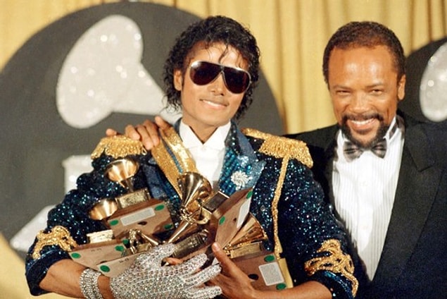 19. Pop'un Kralı Michael Jackson Grammy'de rekor kırdı. 1984'te "Thriller" albümü ile bir gecede toplam 8 Grammy ödülü aldı. Ünlü şarkıcı 15 Grammy ödülünün sahibi.