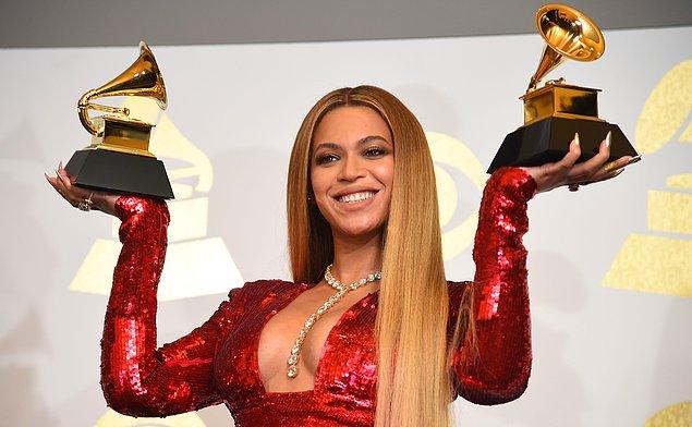 9. Kraliçe, eşi Jay-Z'yi bile geçti! Beyonce müzik kariyeri boyunca 22 Grammy'yi kucakladı.