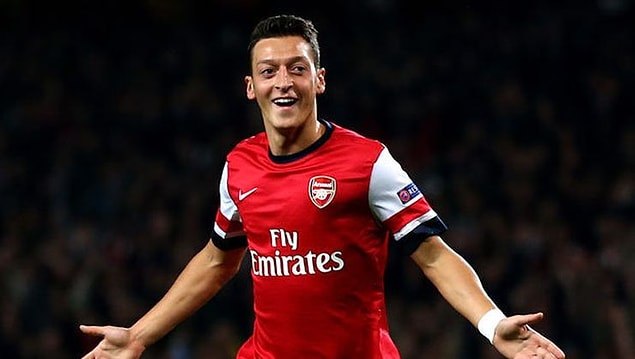 10. Mesut Özil | Aylık: 1.6 milyon euro