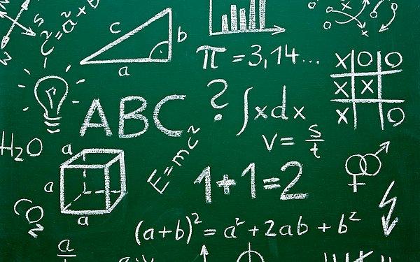 Matematik problemlerini çözmek, sayıların karmaşık zihinsel yönetimini, kuralları ve çalışma pratiğini içeren karmaşık bir biliş seviyesi gerektiriyor.